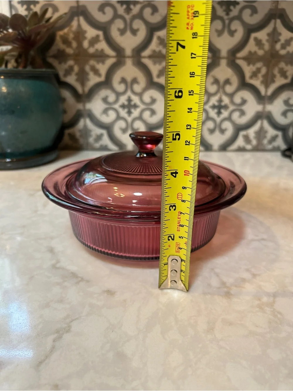 VINTAGE PYREX (Corningware) VISIONS CRANBERRY ROUND BAKING/SERVING DISH WITH LID